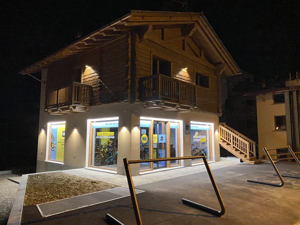 Il negozio Skialo Carosello 3000 a Livigno